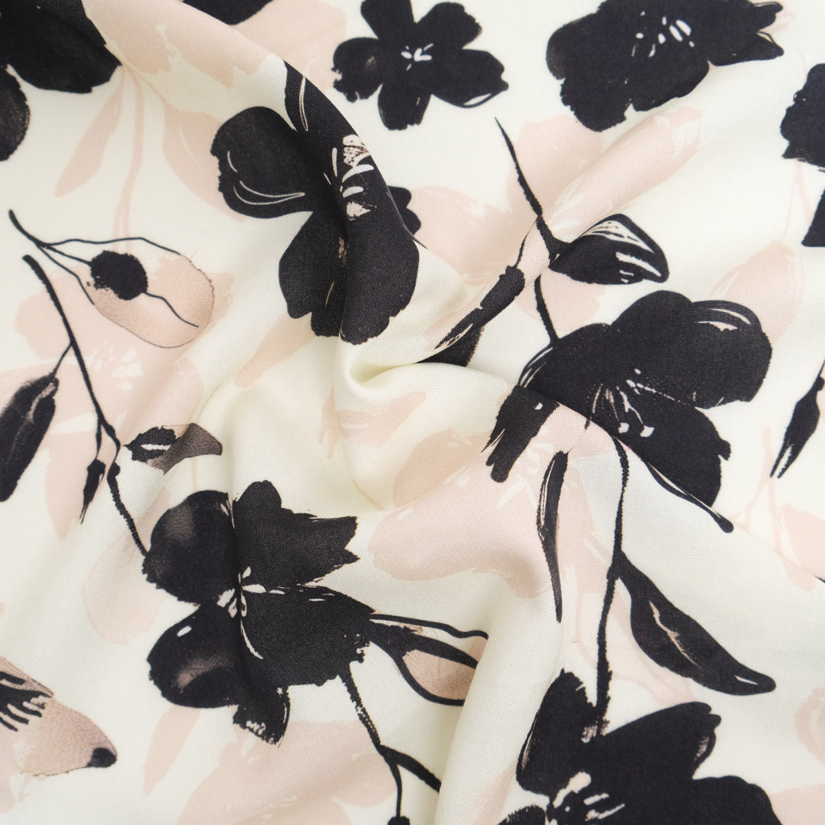Popelina de viscosa estampada «Maria Rose» en color negro empolvado - Maison Klem